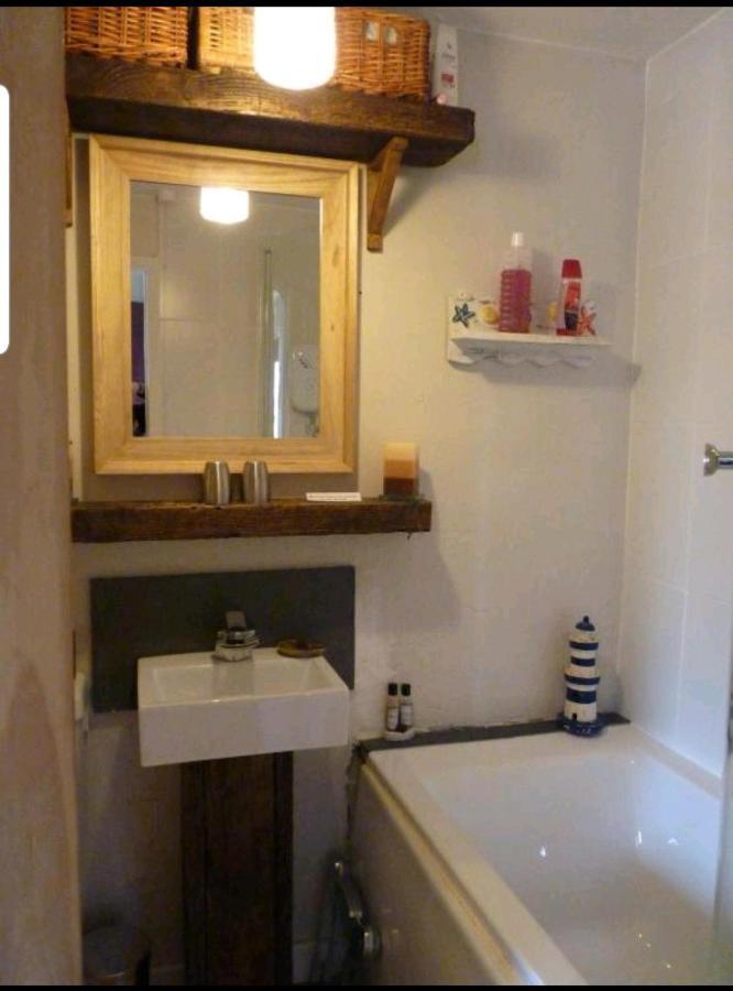 Quirky Lochside Home Инверари Экстерьер фото